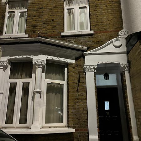 House On High Street Apartment Enfield Exterior photo